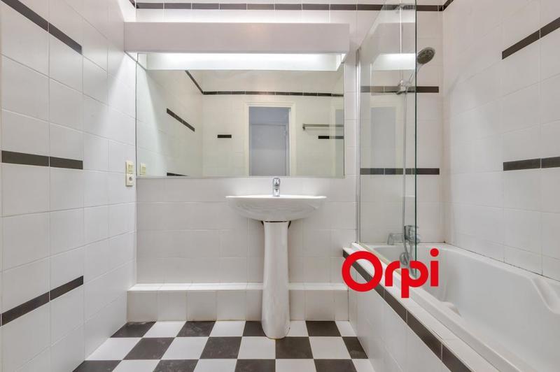 Appartement - 99 m² - 4 pièces