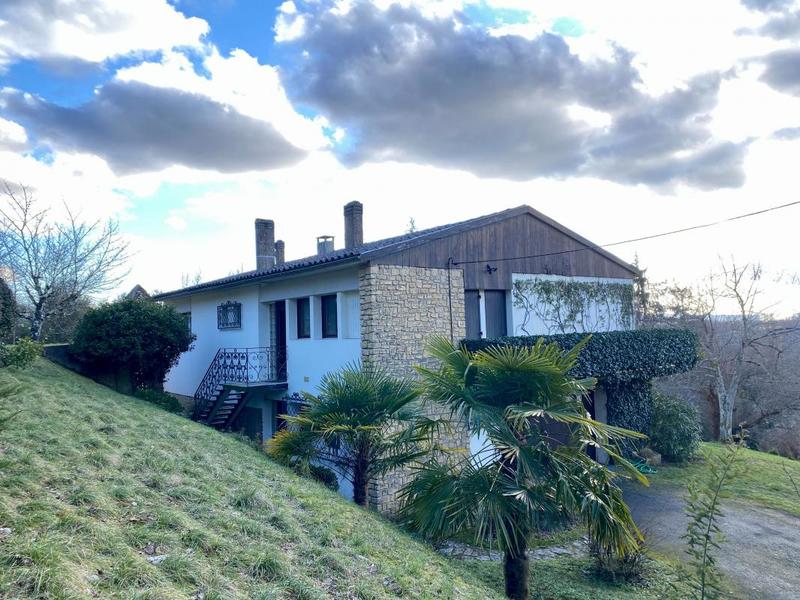 Maison - 165 m² - 6 pièces