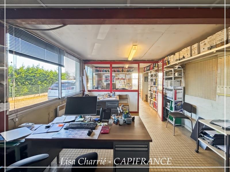 Bureau - 949 m² - 8 pièces