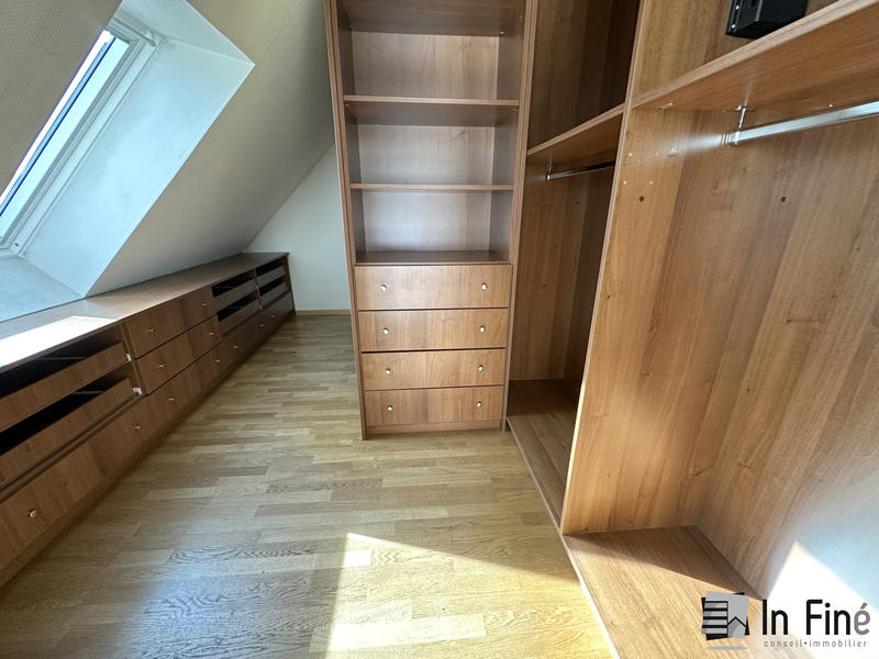 Appartement - 155 m² - 6 pièces