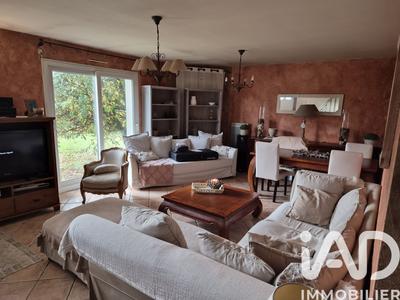 Maison - 99 m² - 4 pièces