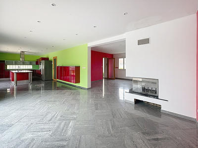 Maison - 206 m² - 8 pièces