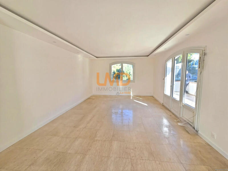 Appartement - 100 m² - 4 pièces