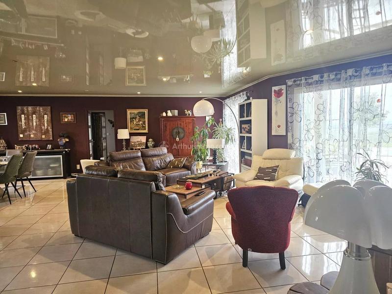 Maison - 167 m² - 6 pièces