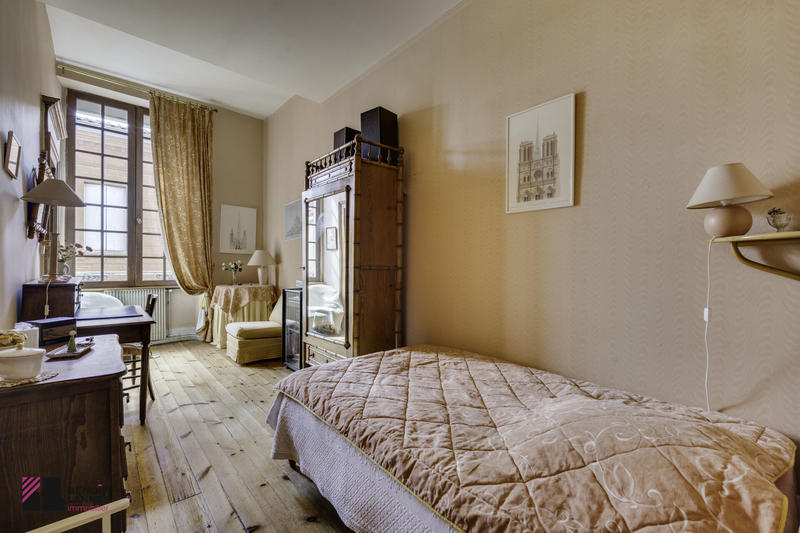 Appartement - 168 m² - 5 pièces