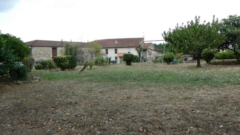 Propriété - 300 m² - 8 pièces