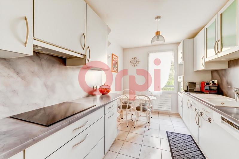 Appartement - 105 m² - 4 pièces