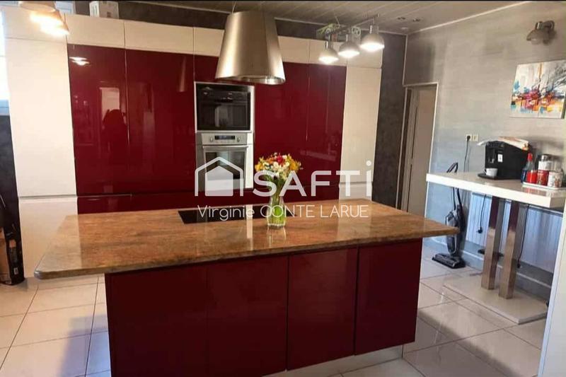 Maison - 400 m² - 10 pièces