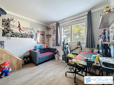 Maison traditionnelle - 140 m² - 6 pièces