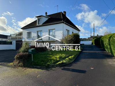 Maison - 135 m² - 7 pièces