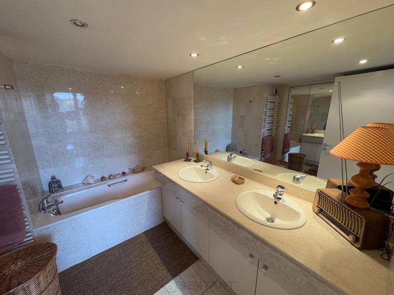 Appartement bourgeois - 78 m² - 3 pièces