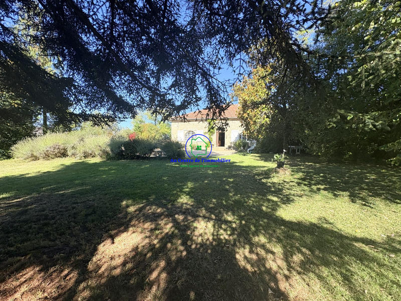 Maison - 273 m² - 8 pièces