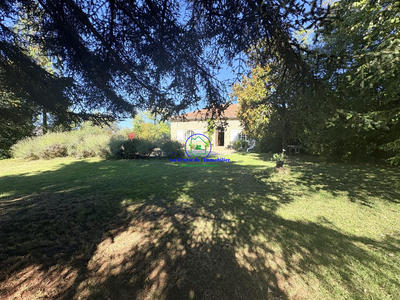 Maison - 273 m² - 8 pièces