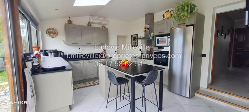 Villa - 160 m² - 6 pièces