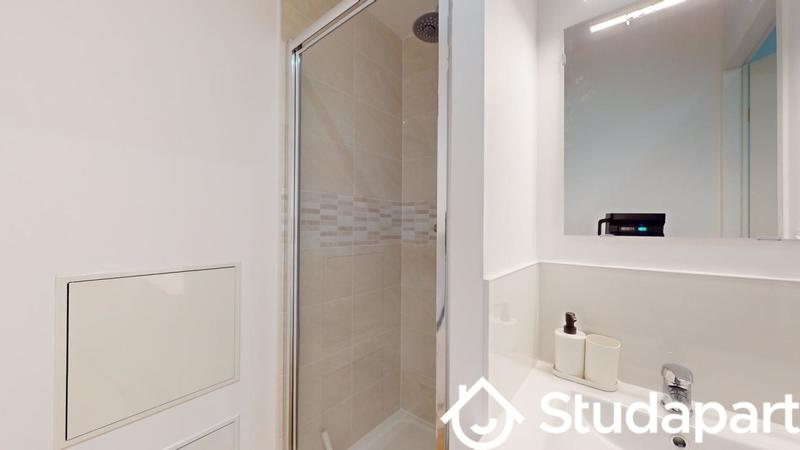 Chambre - 13 m² - 1 pièce