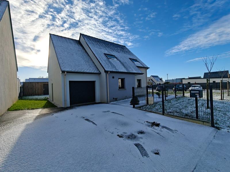 Maison - 96 m² - 5 pièces