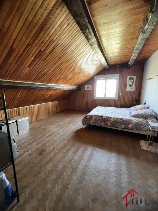 Propriété - 230 m² - 7 pièces