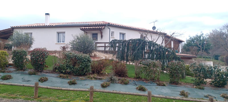 Maison - 136 m² - 6 pièces