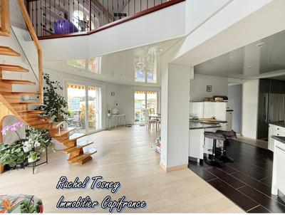 Duplex - 132 m² - 6 pièces