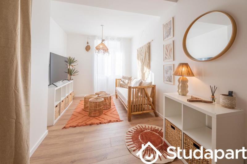 Chambre - 10 m² - 1 pièce