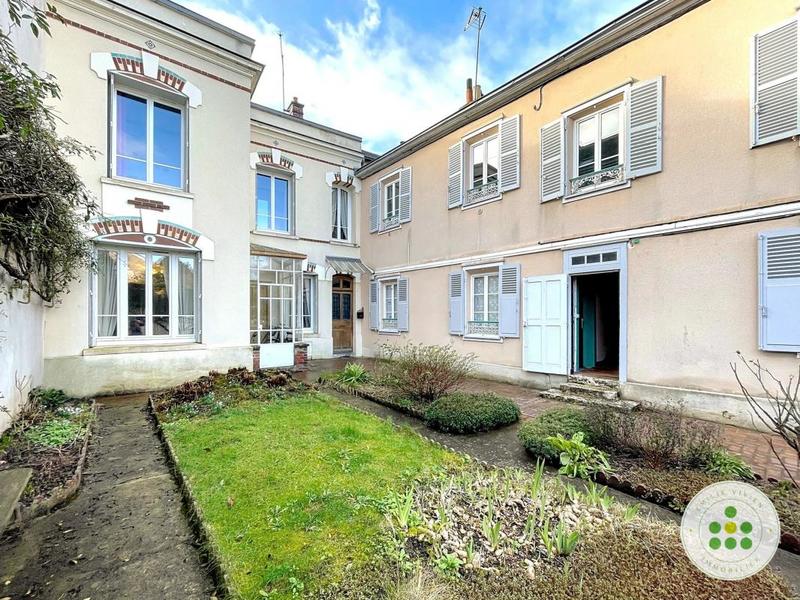 Immeuble - 295 m² - 10 pièces