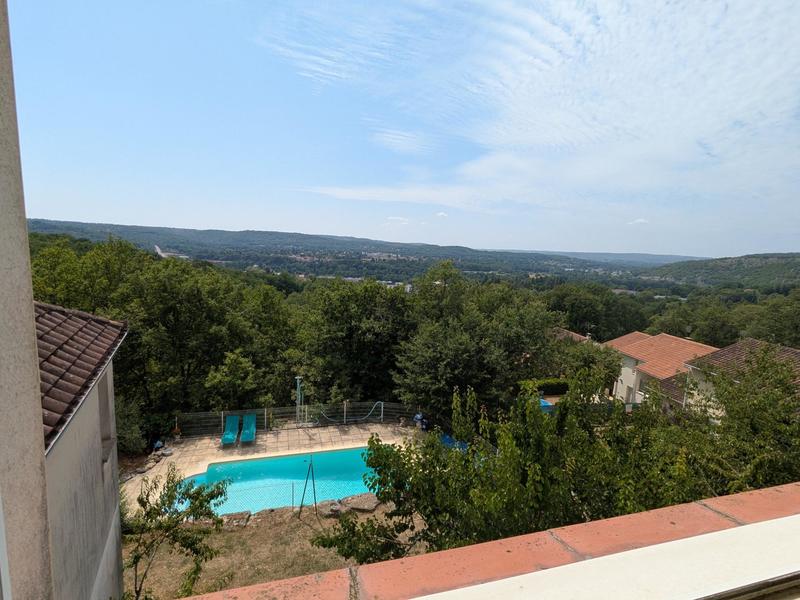 Maison - 170 m² - 8 pièces