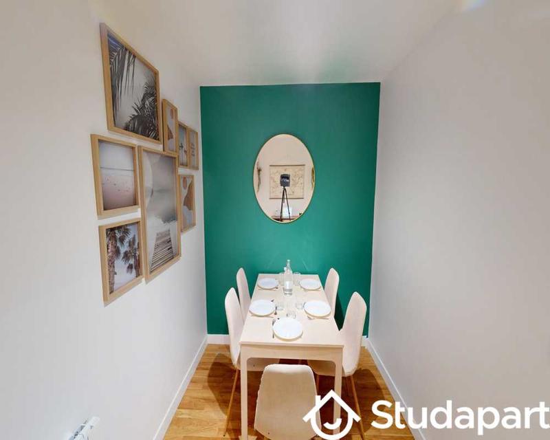 Chambre - 100 m² - 1 pièce