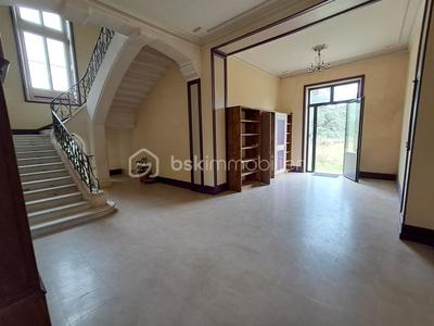 Château - 770 m² - 11 pièces