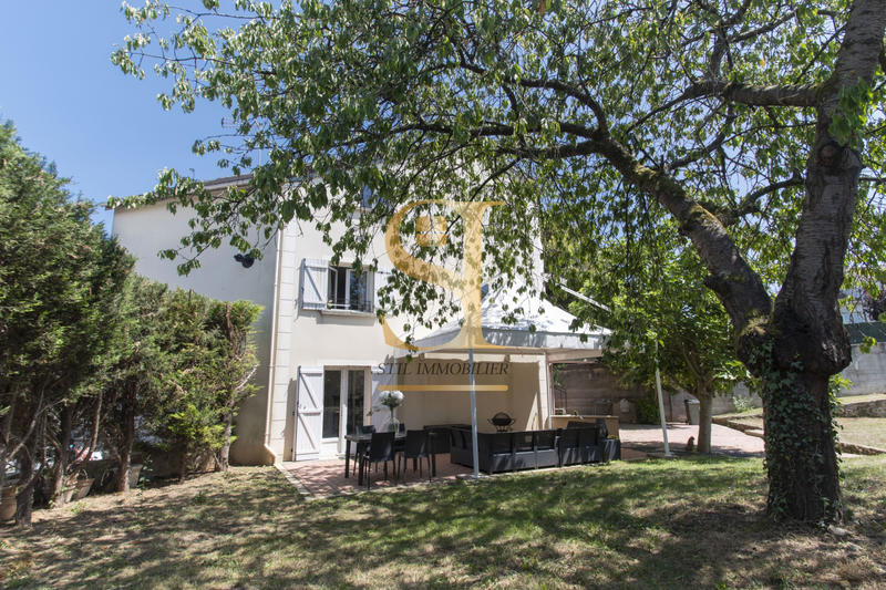 Maison - 163 m² - 6 pièces