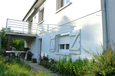 Maison - 150 m² - 8 pièces