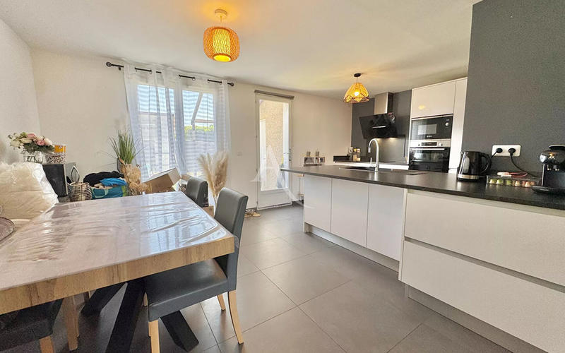 Maison - 79 m² - 4 pièces