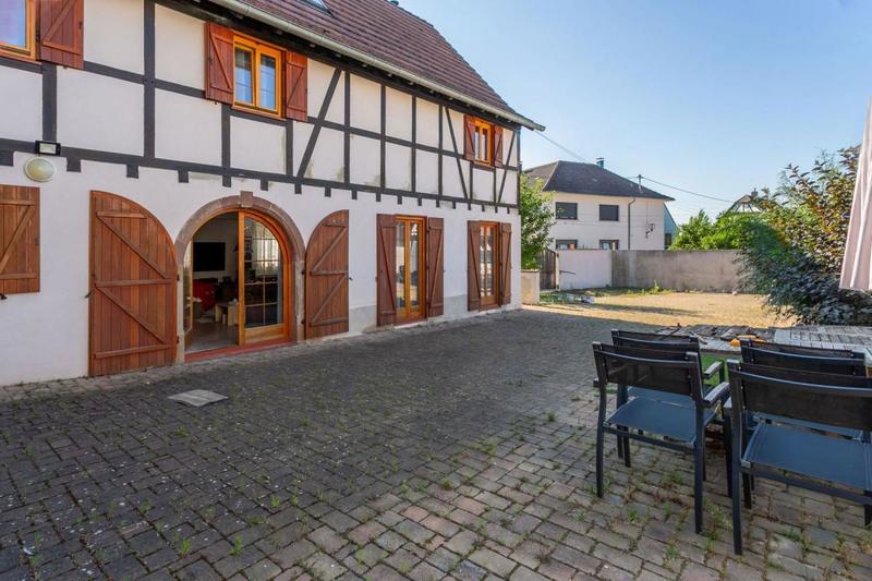 Propriété - 277 m² - 7 pièces