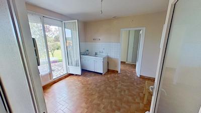 Maison - 255 m² - 9 pièces