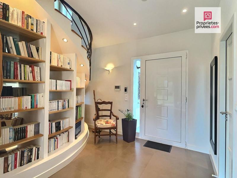 Villa - 168 m² - 6 pièces