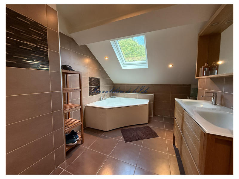 Maison - 175 m² - 6 pièces