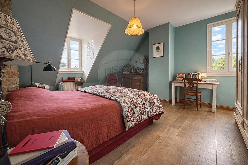 Maison - 125 m² - 9 pièces