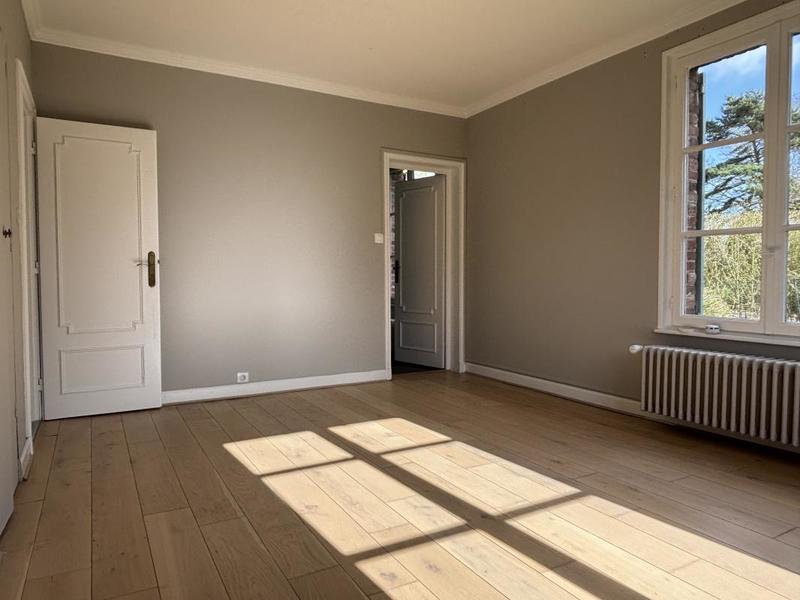 Demeure - 200 m² - 8 pièces