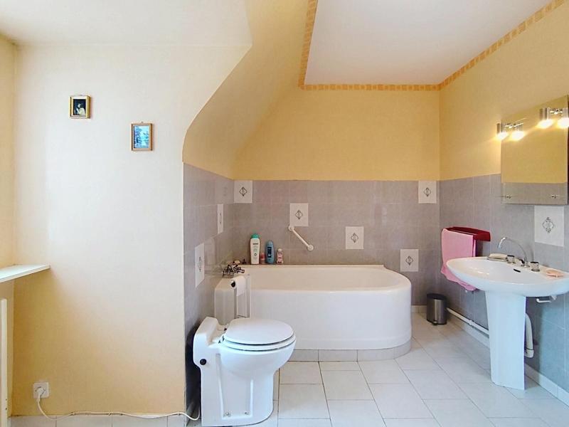 Maison - 196 m² - 7 pièces