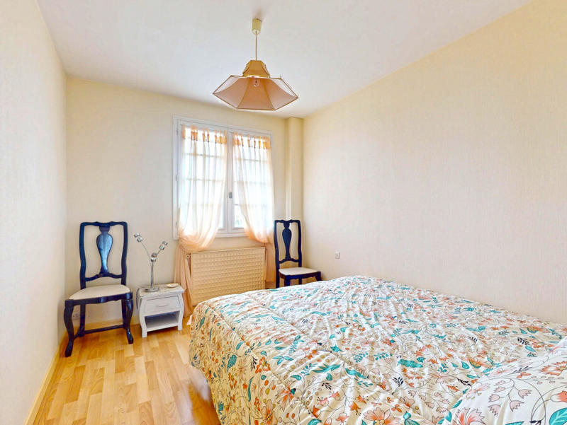 Viager - Maison - 170 m² - 8 pièces