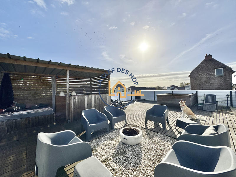 Maison - 137 m² - 7 pièces