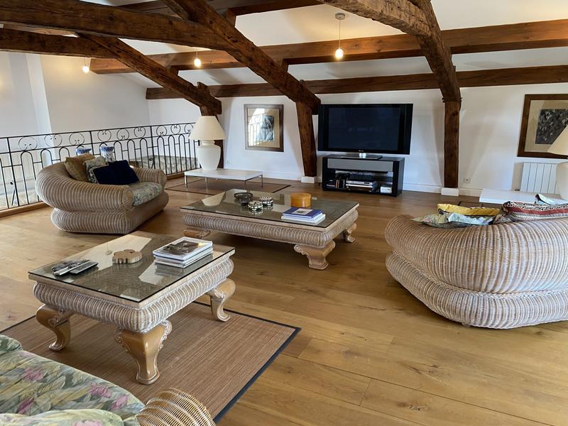 Maison - 320 m² - 6 pièces