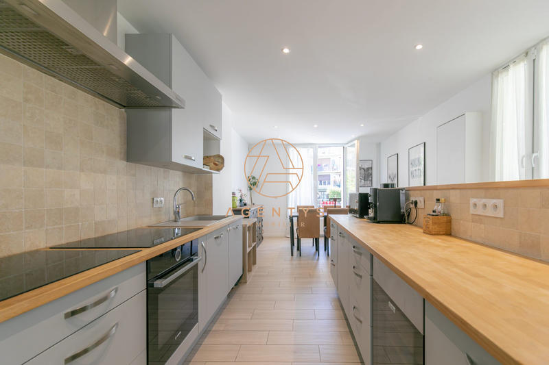 Maison - 97 m² - 5 pièces