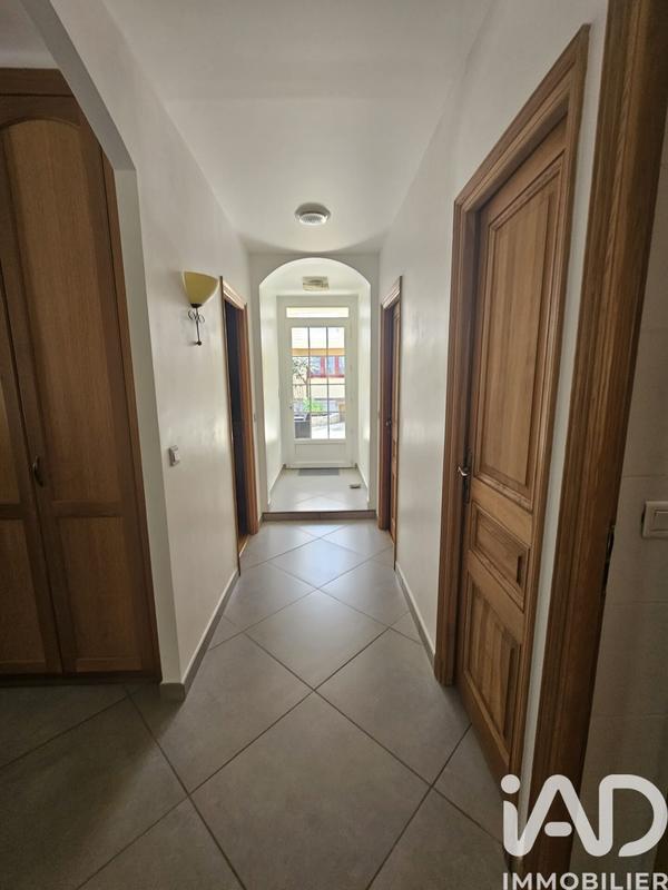 Maison - 185 m² - 9 pièces