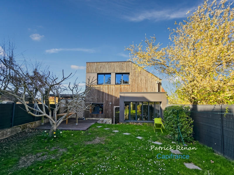 Maison - 105 m² - 6 pièces