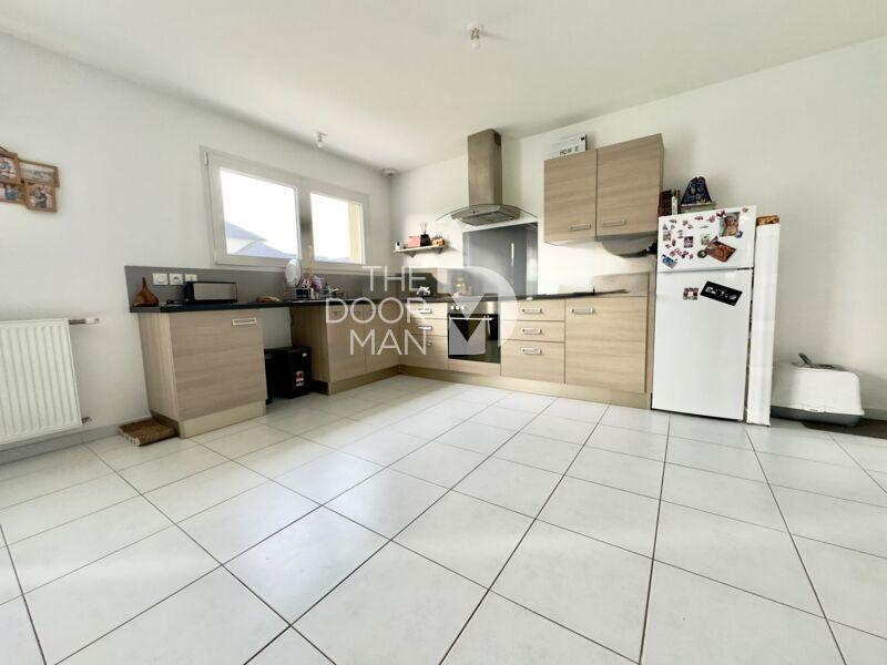 Maison - 93 m² - 4 pièces