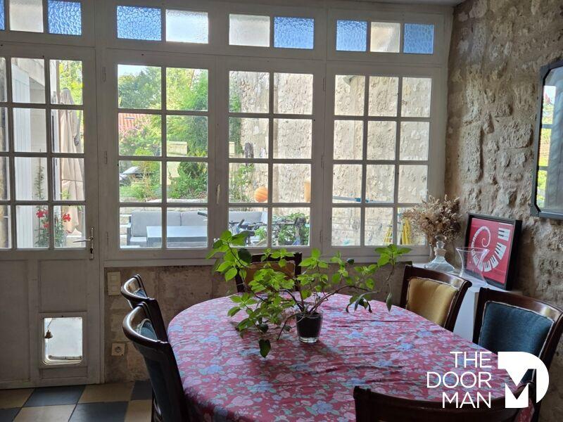 Maison de ville - 236 m² - 11 pièces