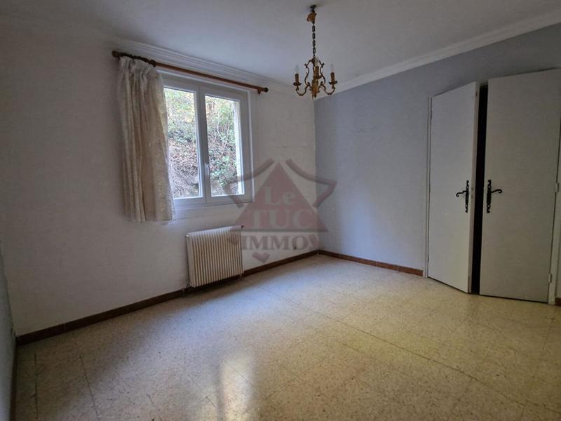 Maison - 320 m² - 9 pièces