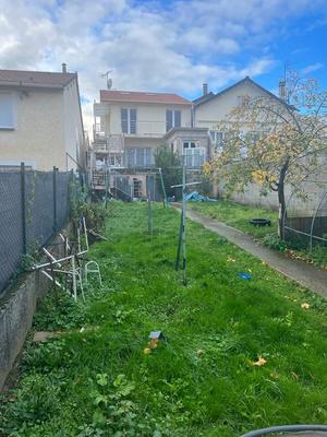 Maison traditionnelle - 140 m² - 7 pièces