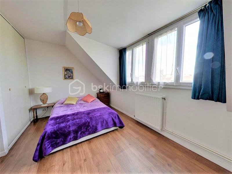 Maison traditionnelle - 115 m² - 8 pièces