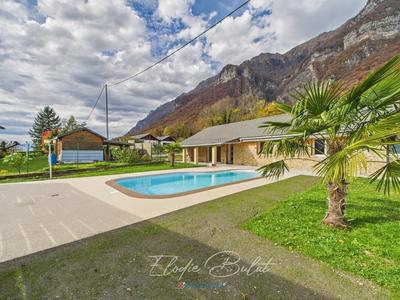 Maison - 120 m² - 4 pièces